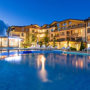 Green Wood Hotel & Spa